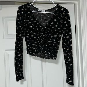 Casual Floral long sleeve top from Hollister. Size Medium